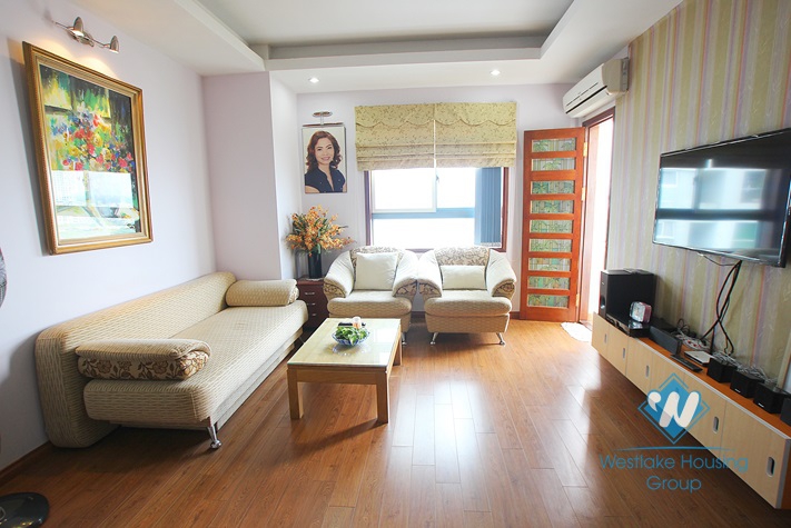 High floor nice apartment for rent in Vuon Dao area, Tay Ho district, Hanoi